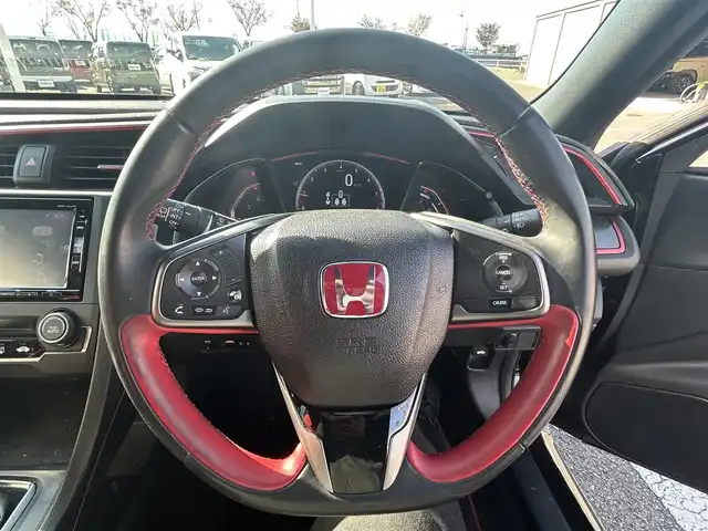 ホンダ シビック タイプR 和歌山県 2017(平29)年 4.4万km クリスタルブラックパール 純正ナビ/バックカメラ/クルーズコントロール/横滑り抑制機能/アイドリングストップ/純正フロアマット/純正アルミホイール/ビルトインETC/アイドリングストップ/LEDヘッドライト/フォグランプ/オートライト