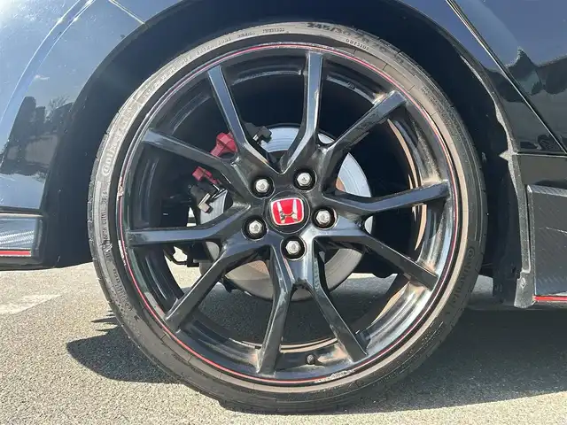 ホンダ シビック タイプR 和歌山県 2017(平29)年 4.4万km クリスタルブラックパール 純正ナビ/バックカメラ/クルーズコントロール/横滑り抑制機能/アイドリングストップ/純正フロアマット/純正アルミホイール/ビルトインETC/アイドリングストップ/LEDヘッドライト/フォグランプ/オートライト