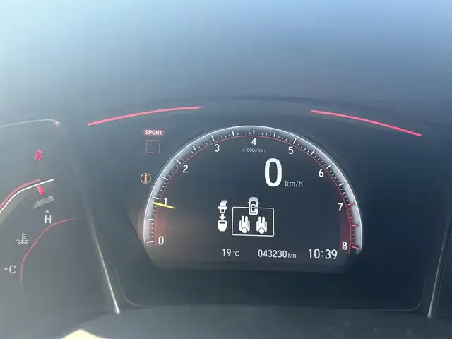 ホンダ シビック タイプR 和歌山県 2017(平29)年 4.4万km クリスタルブラックパール 純正ナビ/バックカメラ/クルーズコントロール/横滑り抑制機能/アイドリングストップ/純正フロアマット/純正アルミホイール/ビルトインETC/アイドリングストップ/LEDヘッドライト/フォグランプ/オートライト