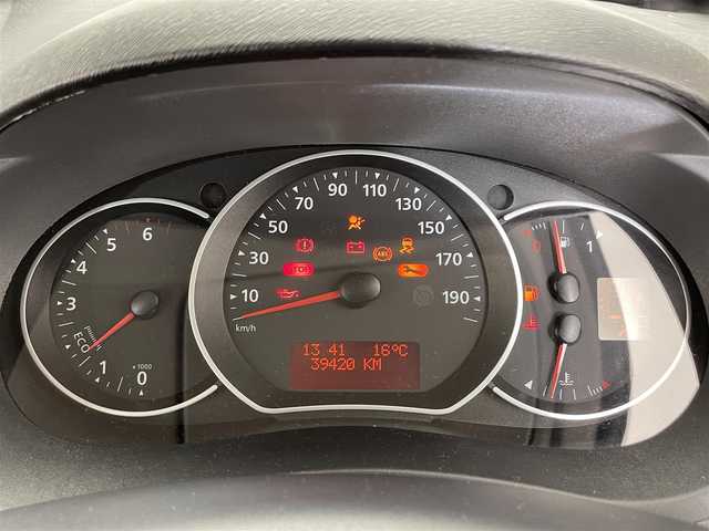 ルノー カングー ゼン 滋賀県 2018(平30)年 4万km 茶 社外7インチナビ/【Bluetooth/CD/DVD/フルセグTV】/両側スライドドア/バックカメラ/クルーズコントロール/オートライト/ビルトインETC/純正フロアマット/リモコンキー/ステアリングリモコン