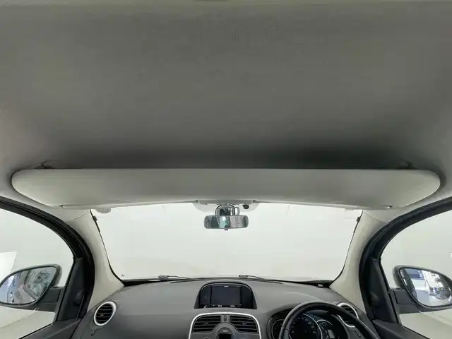 ルノー カングー ゼン 滋賀県 2018(平30)年 4万km 茶 社外7インチナビ/【Bluetooth/CD/DVD/フルセグTV】/両側スライドドア/バックカメラ/クルーズコントロール/オートライト/ビルトインETC/純正フロアマット/リモコンキー/ステアリングリモコン