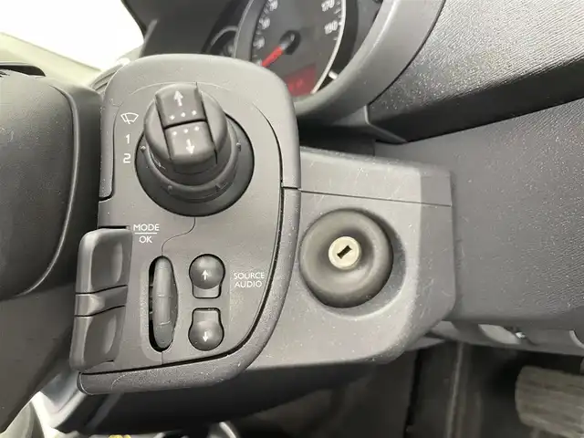 ルノー カングー ゼン 滋賀県 2018(平30)年 4万km 茶 社外7インチナビ/【Bluetooth/CD/DVD/フルセグTV】/両側スライドドア/バックカメラ/クルーズコントロール/オートライト/ビルトインETC/純正フロアマット/リモコンキー/ステアリングリモコン