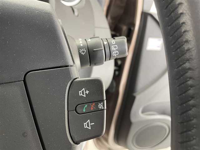 ルノー カングー ゼン 滋賀県 2018(平30)年 4万km 茶 社外7インチナビ/【Bluetooth/CD/DVD/フルセグTV】/両側スライドドア/バックカメラ/クルーズコントロール/オートライト/ビルトインETC/純正フロアマット/リモコンキー/ステアリングリモコン