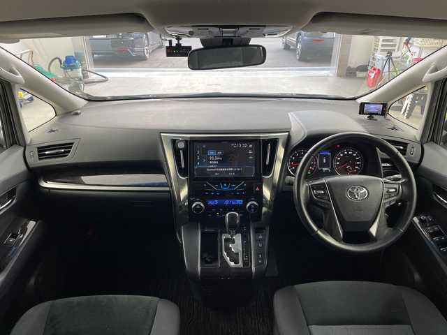 トヨタ ヴェルファイア Z 兵庫県 2018(平30)年 5.6万km ブラック ・社外10インチナビ/SD/BT/USB/HDMI/・バックカメラ/・ETC/・純正前方ドライブレコーダー/・トヨタセーフティセンス/・プリクラッシュセーフティ/・ロードサインアシスト/・レーダークルーズコントロール/・レーントレーシングアラート/・オートマチックハイビーム/・先行車発進告知/・クリアランスソナー/・オートライト/・モデリスタシグネチャーイルミブレード/・LEDライト/・LEDフォグランプ/・社外20インチアルミホイール/・スペアタイヤ/・nanoe/・スマートキー/・AC100V電源/・プッシュスタート