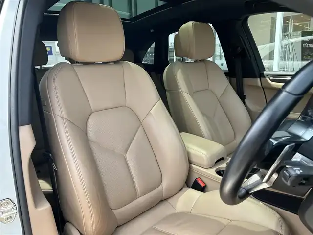 ポルシェ マカン S 福岡県 2019(令1)年 6.7万km ピュアホワイト 純正ナビ/BT/SD/USB/Applecarplay/ETC2.0/360°カメラ/ドラレコ前後/ACC/パークアシスト/レーンキープアシスト/衝突警告/ヒルクライムアシスト/革巻きステアリング/パドルシフト/ステアリングスイッチ/ブラインドスポットモニター/ベージュ革シート/パワーシートD-N/シートメモリD-N/電動リヤゲート/サンルーフ/純正フロアマット/純正21AW/LEDヘッドライト/オートライト