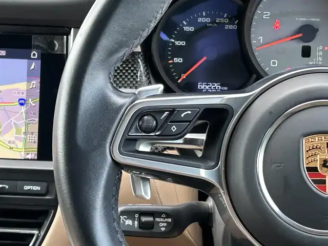 ポルシェ マカン S 福岡県 2019(令1)年 6.7万km ピュアホワイト 純正ナビ/BT/SD/USB/Applecarplay/ETC2.0/360°カメラ/ドラレコ前後/ACC/パークアシスト/レーンキープアシスト/衝突警告/ヒルクライムアシスト/革巻きステアリング/パドルシフト/ステアリングスイッチ/ブラインドスポットモニター/ベージュ革シート/パワーシートD-N/シートメモリD-N/電動リヤゲート/サンルーフ/純正フロアマット/純正21AW/LEDヘッドライト/オートライト