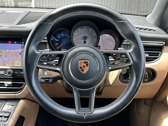 ポルシェ マカン S 福岡県 2019(令1)年 6.7万km ピュアホワイト 純正ナビ/BT/SD/USB/Applecarplay/ETC2.0/360°カメラ/ドラレコ前後/ACC/パークアシスト/レーンキープアシスト/衝突警告/ヒルクライムアシスト/革巻きステアリング/パドルシフト/ステアリングスイッチ/ブラインドスポットモニター/ベージュ革シート/パワーシートD-N/シートメモリD-N/電動リヤゲート/サンルーフ/純正フロアマット/純正21AW/LEDヘッドライト/オートライト
