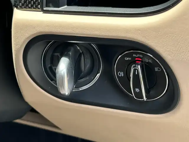 ポルシェ マカン S 福岡県 2019(令1)年 6.7万km ピュアホワイト 純正ナビ/BT/SD/USB/Applecarplay/ETC2.0/360°カメラ/ドラレコ前後/ACC/パークアシスト/レーンキープアシスト/衝突警告/ヒルクライムアシスト/革巻きステアリング/パドルシフト/ステアリングスイッチ/ブラインドスポットモニター/ベージュ革シート/パワーシートD-N/シートメモリD-N/電動リヤゲート/サンルーフ/純正フロアマット/純正21AW/LEDヘッドライト/オートライト