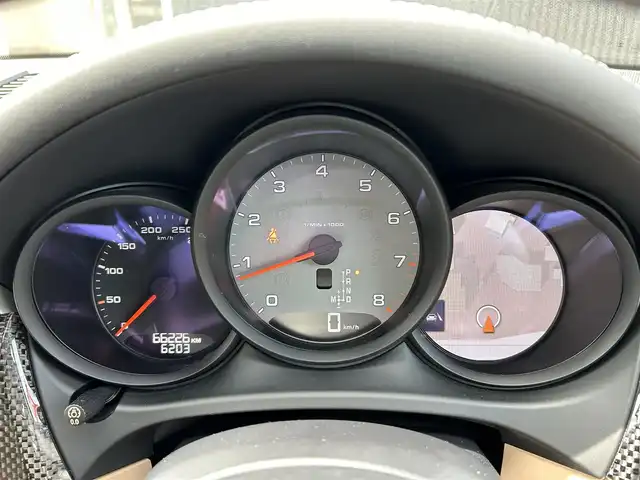 ポルシェ マカン S 福岡県 2019(令1)年 6.7万km ピュアホワイト 純正ナビ/BT/SD/USB/Applecarplay/ETC2.0/360°カメラ/ドラレコ前後/ACC/パークアシスト/レーンキープアシスト/衝突警告/ヒルクライムアシスト/革巻きステアリング/パドルシフト/ステアリングスイッチ/ブラインドスポットモニター/ベージュ革シート/パワーシートD-N/シートメモリD-N/電動リヤゲート/サンルーフ/純正フロアマット/純正21AW/LEDヘッドライト/オートライト
