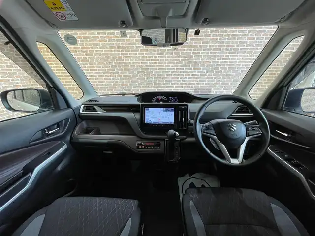 スズキ ソリオ バンディット HV MV 岩手県 2023(令5)年 0.1万km未満 ピュアホワイトP ４WD/ワンオーナー/ヘッドアップディスプレイ/両側パワースライドドア/全方位カメラ/シートヒーター/クルーズコントロール/レーンアシスト/コーナーセンサー/スズキセーフティサポート/衝突被害軽減ブレーキ/純正ナビ（Bluetooth CD DVD USB フルセグ）/横滑り防止装置/アイドリングストップ/オートハイビーム/LEDヘッドライト/フォグランプ/ETC/ロールサンシェード/シートバックテーブル
