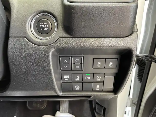 スズキ ソリオ バンディット HV MV 岩手県 2023(令5)年 0.1万km未満 ピュアホワイトP ４WD/ワンオーナー/ヘッドアップディスプレイ/両側パワースライドドア/全方位カメラ/シートヒーター/クルーズコントロール/レーンアシスト/コーナーセンサー/スズキセーフティサポート/衝突被害軽減ブレーキ/純正ナビ（Bluetooth CD DVD USB フルセグ）/横滑り防止装置/アイドリングストップ/オートハイビーム/LEDヘッドライト/フォグランプ/ETC/ロールサンシェード/シートバックテーブル