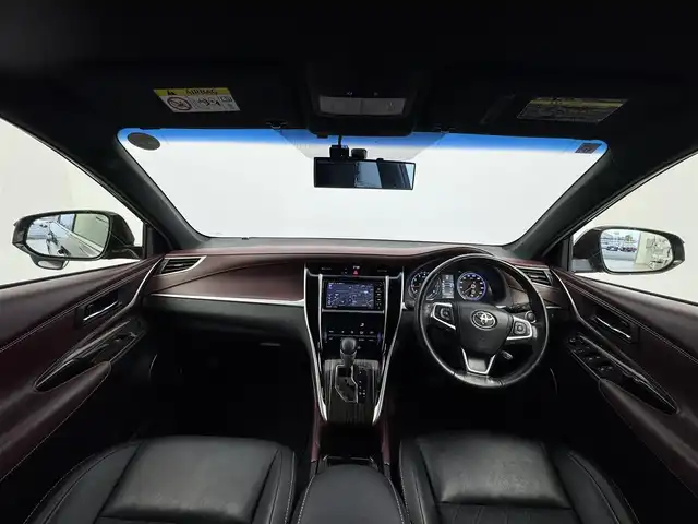 トヨタ ハリアー エレガンス 愛知県 2015(平27)年 5万km スパークリングブラックパールクリスタルシャイン 7インチナビ/（CD/DVD/BT/フルセグ）/革巻きステアリング/赤レザー内装/クルーズコントロール/ETC/バックカメラ/純正ドラレコ/コーナーセンサー/プリクラッシュセーフティ/運転席パワーシート/純正フロアマット/純正AW