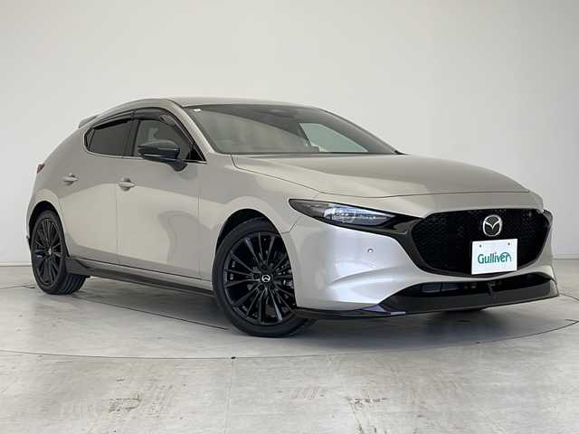 マツダ マツダ３ファストバック 20S レトロスポーツED 愛知県 2024(令6)年 2万km プラチナクォーツメタリック 衝突軽減システム/純正SD１０型SDナビ/全方位カメラ/BOSEプレミアムサウンド/レーダークルーズコントロール/シートヒーター/フルセグ/Bluetooth/バックカメラ/パワーシート/ヘッドアップディスプレイ/コーナーセンサー/純正アルミホイール/ブラインドスポットモニター/LEDヘッドライト/パドルシフト/置くだけ充電器/オートマチックハイビーム/ステアリングスイッチ/スマートキー/プッシュスタート