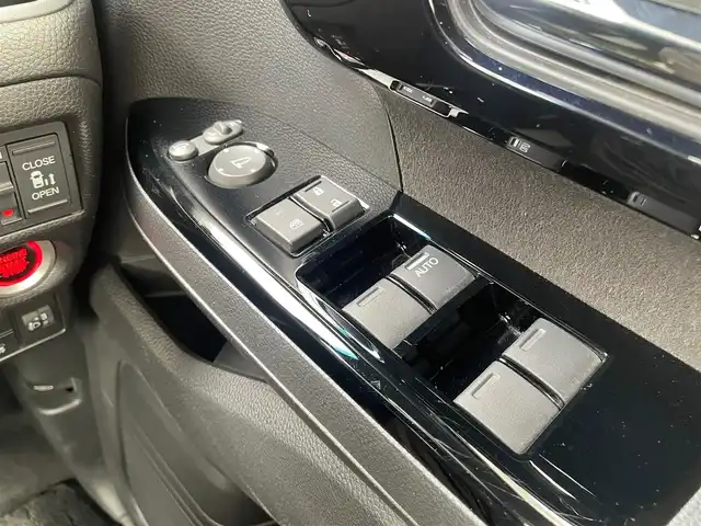 ホンダ Ｎ ＢＯＸ カスタム L 埼玉県 2022(令4)年 3.9万km クリスタルブラックパール /ワンオーナー//純正メモリナビ//フルセグTV//バックカメラ//CD/DVD/Bluetooth//両側パワースライドドア//アダプティブクルーズコントロール//ビルトインETC//スマートキー×2//LEDヘッドライト//LEDフォグ//前2席シートヒーター//ドライブレコーダー//CMBS 衝突軽減ブレーキ//LKAS 車線維持支援システム//W.サイド.カーテンエアバッグ//ABS//横滑り防止装置//バックソナー//オートライト//プライバシーガラス//ドアバイザー//純正14インチAW//新車時保証書//取扱説明書//ナビ取説