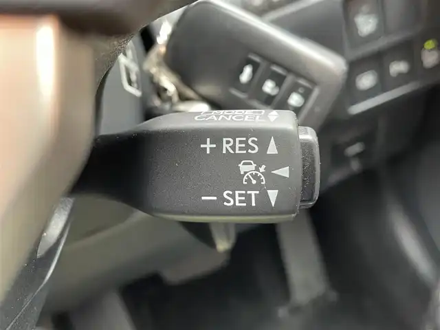 レクサス ＩＳ 300h バージョンL 千葉県 2015(平27)年 7.7万km ソニッククォーツ 黒革シート/純正SDナビ/・CD/DVD/Blu-ray/MSV/Bluetooth/フルセグ/バックカメラ/アダプティブクルーズコントロール/ブラインドスポットモニター/前席パワーシート/前席シートヒーター/前席シートベンチレーション/スマートキー/前後コーナーセンサー/パドルシフト/純正LEDヘッドライト/フォグランプ/ビルトインETC2.0/本革巻きステアリング/電動リヤサンシェード/木目調パネル/サイド＆カーテンエアバッグ