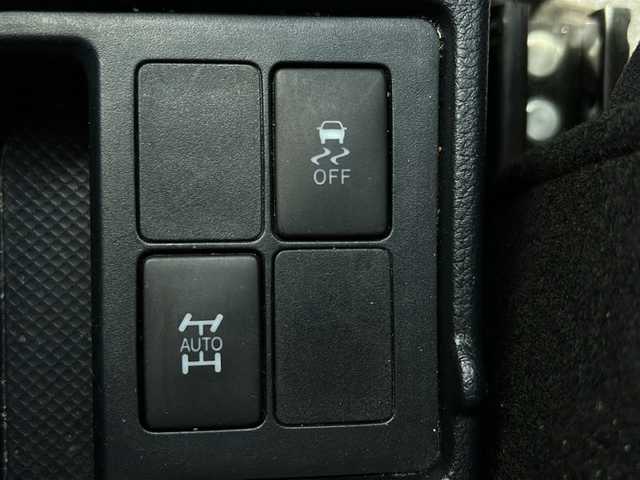 トヨタ ヴィッツ F 岩手県 2015(平27)年 9.4万km シルバーM 社外SDナビ/AM/FM/CD/バックカメラ/ビルトインETC/ドライブレコーダー/衝突被害軽減ブレーキ/レーンキープアシスト/横滑り防止装置/オートライト/オートハイビーム/HIDヘッドライト/キーレスキー/電動格納ミラー/社外14インチAW/社外フロアマット/保証書/取扱説明書