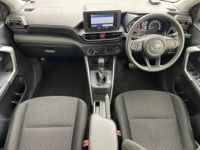 トヨタ ライズ X 大分県 2022(令4)年 5.8万km ターコイズブルーマイカメタリック スマートアシスト搭載/・衝突回避支援ブレーキ機能/・車線逸脱警報機能/・車線逸脱抑制制御機能/・ふらつき機能/・路側逸脱警報/・ブレーキ制御付誤発進抑制機能（前後）/・先行車発進お知らせ機能/・オートハイビーム/・コーナーセンサー/社外ナビ　型式：AVIC-RZ503/【BT対応、CD、DVD、AM/FM】/ステアリングスイッチ/バックカメラ/プッシュスタート/ETC/ドライブレコーダー/アイドリングストップ/横滑り防止装置/電動格納ミラー/純正フロアマット/オートライト/LEDヘッドライト/保証書、取説