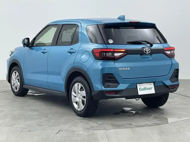 トヨタ ライズ X 大分県 2022(令4)年 5.8万km ターコイズブルーマイカメタリック スマートアシスト搭載/・衝突回避支援ブレーキ機能/・車線逸脱警報機能/・車線逸脱抑制制御機能/・ふらつき機能/・路側逸脱警報/・ブレーキ制御付誤発進抑制機能（前後）/・先行車発進お知らせ機能/・オートハイビーム/・コーナーセンサー/社外ナビ　型式：AVIC-RZ503/【BT対応、CD、DVD、AM/FM】/ステアリングスイッチ/バックカメラ/プッシュスタート/ETC/ドライブレコーダー/アイドリングストップ/横滑り防止装置/電動格納ミラー/純正フロアマット/オートライト/LEDヘッドライト/保証書、取説