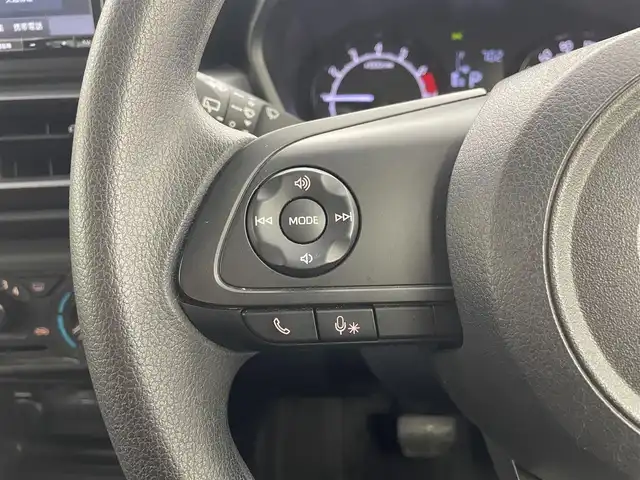 トヨタ ライズ X 大分県 2022(令4)年 5.8万km ターコイズブルーマイカメタリック スマートアシスト搭載/・衝突回避支援ブレーキ機能/・車線逸脱警報機能/・車線逸脱抑制制御機能/・ふらつき機能/・路側逸脱警報/・ブレーキ制御付誤発進抑制機能（前後）/・先行車発進お知らせ機能/・オートハイビーム/・コーナーセンサー/社外ナビ　型式：AVIC-RZ503/【BT対応、CD、DVD、AM/FM】/ステアリングスイッチ/バックカメラ/プッシュスタート/ETC/ドライブレコーダー/アイドリングストップ/横滑り防止装置/電動格納ミラー/純正フロアマット/オートライト/LEDヘッドライト/保証書、取説