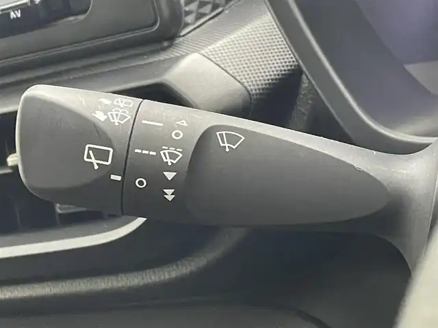 トヨタ ライズ X 大分県 2022(令4)年 5.8万km ターコイズブルーマイカメタリック スマートアシスト搭載/・衝突回避支援ブレーキ機能/・車線逸脱警報機能/・車線逸脱抑制制御機能/・ふらつき機能/・路側逸脱警報/・ブレーキ制御付誤発進抑制機能（前後）/・先行車発進お知らせ機能/・オートハイビーム/・コーナーセンサー/社外ナビ　型式：AVIC-RZ503/【BT対応、CD、DVD、AM/FM】/ステアリングスイッチ/バックカメラ/プッシュスタート/ETC/ドライブレコーダー/アイドリングストップ/横滑り防止装置/電動格納ミラー/純正フロアマット/オートライト/LEDヘッドライト/保証書、取説