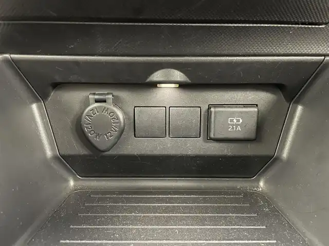 トヨタ ライズ X 大分県 2022(令4)年 5.8万km ターコイズブルーマイカメタリック スマートアシスト搭載/・衝突回避支援ブレーキ機能/・車線逸脱警報機能/・車線逸脱抑制制御機能/・ふらつき機能/・路側逸脱警報/・ブレーキ制御付誤発進抑制機能（前後）/・先行車発進お知らせ機能/・オートハイビーム/・コーナーセンサー/社外ナビ　型式：AVIC-RZ503/【BT対応、CD、DVD、AM/FM】/ステアリングスイッチ/バックカメラ/プッシュスタート/ETC/ドライブレコーダー/アイドリングストップ/横滑り防止装置/電動格納ミラー/純正フロアマット/オートライト/LEDヘッドライト/保証書、取説