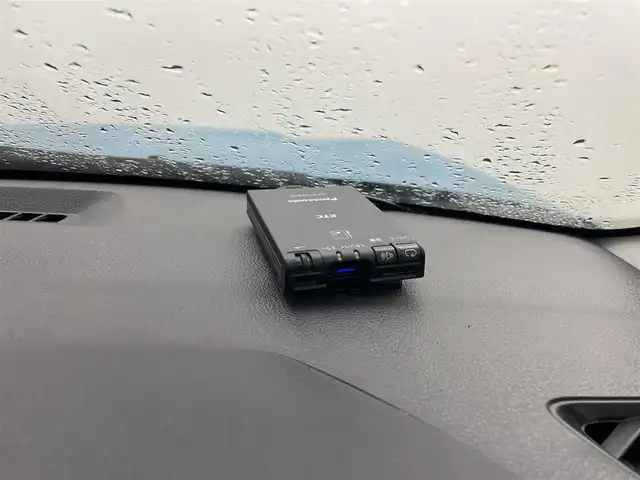 トヨタ ライズ X 大分県 2022(令4)年 5.8万km ターコイズブルーマイカメタリック スマートアシスト搭載/・衝突回避支援ブレーキ機能/・車線逸脱警報機能/・車線逸脱抑制制御機能/・ふらつき機能/・路側逸脱警報/・ブレーキ制御付誤発進抑制機能（前後）/・先行車発進お知らせ機能/・オートハイビーム/・コーナーセンサー/社外ナビ　型式：AVIC-RZ503/【BT対応、CD、DVD、AM/FM】/ステアリングスイッチ/バックカメラ/プッシュスタート/ETC/ドライブレコーダー/アイドリングストップ/横滑り防止装置/電動格納ミラー/純正フロアマット/オートライト/LEDヘッドライト/保証書、取説