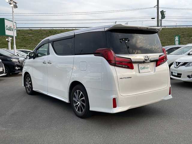 トヨタ アルファード S タイプゴールドⅡ 青森県 2022(令4)年 2.1万km ホワイトパールクリスタルシャイン ・４ＷＤ/・純正ディスプレイオーディオ/　AM/FM/CD/DVD/BT/Miracast/・フルセグＴＶ/・社外ＴＶキット/・純正フリップダウンモニター/・社外ドライブレコーダー前後タイプ/・純正ビルトインＥＴＣ/・純正デジタルルームミラー/・純正バックカメラ/・純正エンジンスターター/・両側パワースライドドア/・電動リアゲート/・レーダークルーズコントロール/・アイドリングストップ/・ＥＣＯモード/・横滑り防止機能/・オットマン/・社外フロアマット/・ドアバイザー/・スペアキー/・取扱説明書/・両側パワースライドドア/・電動リアゲート/・レーダークルーズコントロール/・アイドリングストップ/・ＥＣＯモード/・横滑り防止機能/・オットマン/・社外フロアマット/・ドアバイザー/・スペアキー/・取扱説明書/・スタッドレス２２５/６５Ｒ１７社外ＡＷ別積み