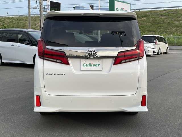 トヨタ アルファード S タイプゴールドⅡ 青森県 2022(令4)年 2.1万km ホワイトパールクリスタルシャイン ・４ＷＤ/・純正ディスプレイオーディオ/　AM/FM/CD/DVD/BT/Miracast/・フルセグＴＶ/・社外ＴＶキット/・純正フリップダウンモニター/・社外ドライブレコーダー前後タイプ/・純正ビルトインＥＴＣ/・純正デジタルルームミラー/・純正バックカメラ/・純正エンジンスターター/・両側パワースライドドア/・電動リアゲート/・レーダークルーズコントロール/・アイドリングストップ/・ＥＣＯモード/・横滑り防止機能/・オットマン/・社外フロアマット/・ドアバイザー/・スペアキー/・取扱説明書/・両側パワースライドドア/・電動リアゲート/・レーダークルーズコントロール/・アイドリングストップ/・ＥＣＯモード/・横滑り防止機能/・オットマン/・社外フロアマット/・ドアバイザー/・スペアキー/・取扱説明書/・スタッドレス２２５/６５Ｒ１７社外ＡＷ別積み