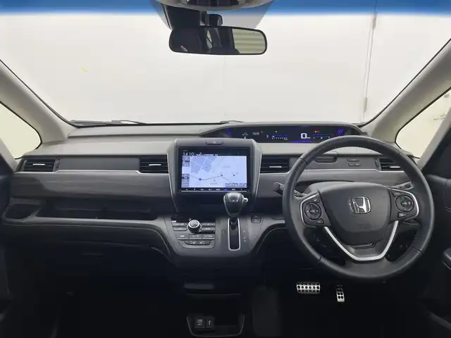 ホンダ フリード G ホンダセンシング 茨城県 2022(令4)年 3.6万km プラチナホワイトパール 純正9型ナビ［VXM-227VFNi］/フルセグ再生可/バックカメラ/Sパッケージ/Cパッケージ/寒冷地仕様/Honda SENSING/・衝突軽減ブレーキ/・誤発進抑制機能/・車線維持支援システム/・アダプティブクルーズコントロール/・路外逸脱抑制機能/・標識認識機能/・先行車発進お知らせ機能/コーナーセンサー（後のみ）/純正アルミホイール/純正フロアマット/ハーフレザーシート/シートヒーター/ビルトインETC
