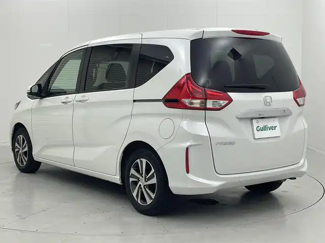 ホンダ フリード G ホンダセンシング 茨城県 2022(令4)年 3.6万km プラチナホワイトパール 純正9型ナビ［VXM-227VFNi］/フルセグ再生可/バックカメラ/Sパッケージ/Cパッケージ/寒冷地仕様/Honda SENSING/・衝突軽減ブレーキ/・誤発進抑制機能/・車線維持支援システム/・アダプティブクルーズコントロール/・路外逸脱抑制機能/・標識認識機能/・先行車発進お知らせ機能/コーナーセンサー（後のみ）/純正アルミホイール/純正フロアマット/ハーフレザーシート/シートヒーター/ビルトインETC