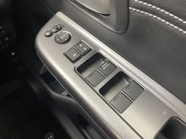 ホンダ フリード G ホンダセンシング 茨城県 2022(令4)年 3.6万km プラチナホワイトパール 純正9型ナビ［VXM-227VFNi］/フルセグ再生可/バックカメラ/Sパッケージ/Cパッケージ/寒冷地仕様/Honda SENSING/・衝突軽減ブレーキ/・誤発進抑制機能/・車線維持支援システム/・アダプティブクルーズコントロール/・路外逸脱抑制機能/・標識認識機能/・先行車発進お知らせ機能/コーナーセンサー（後のみ）/純正アルミホイール/純正フロアマット/ハーフレザーシート/シートヒーター/ビルトインETC
