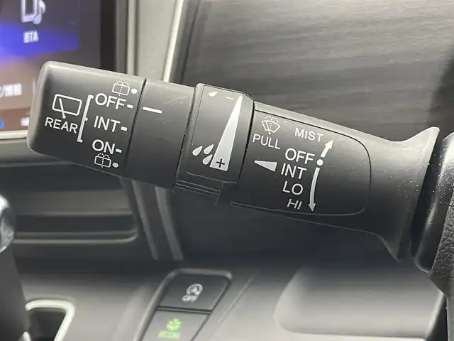ホンダ フリード G ホンダセンシング 茨城県 2022(令4)年 3.6万km プラチナホワイトパール 純正9型ナビ［VXM-227VFNi］/フルセグ再生可/バックカメラ/Sパッケージ/Cパッケージ/寒冷地仕様/Honda SENSING/・衝突軽減ブレーキ/・誤発進抑制機能/・車線維持支援システム/・アダプティブクルーズコントロール/・路外逸脱抑制機能/・標識認識機能/・先行車発進お知らせ機能/コーナーセンサー（後のみ）/純正アルミホイール/純正フロアマット/ハーフレザーシート/シートヒーター/ビルトインETC