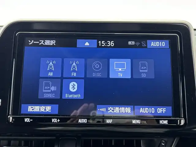 トヨタ Ｃ－ＨＲ G 大阪府 2018(平30)年 3.1万km ブラックマイカ 純正ディーラーナビ【NSZT-Y68T】/・Bluetooth・フルセグTV・DISC・ラジオ/バックカメラ/ドライブレコーダー/ビルトインETC2.0/プリクラッシュセーフティ/レーンディパーチャーアラート/ブラインドスポットモニター/リアクロストラフィック・アラート/クリアランスソナー/レーダークルーズコントロール/オートハイビーム/USB端子/純正フロアマット/純正18インチアルミホイール/革巻きステアリング/ステアリングリモコン/HDMI端子/USB端子/ハーフレザーシート/前席シートヒーター/LEDヘッドライト/フォグランプ/電動格納ミラー/パワーステアリング/パワーウィンドウ/プッシュスタート/スマートキー/オートエアコン