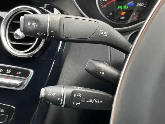 メルセデス・ベンツ ＧＬＣ２００ クーペスポーツ 東京都 2019(平31)年 5.6万km オブシディアンブラック ダイヤモンドグリル　ハーフレザーシート　ＲＳＰ　シートヒーター　　パワーシート　純正ＨＤＤナビ　３６０°カメラ　フルセグ　パワーリアゲート　ＬＥＤヘッドライト　オートライト　ＥＴＣ　純正１９インチＡＷ
