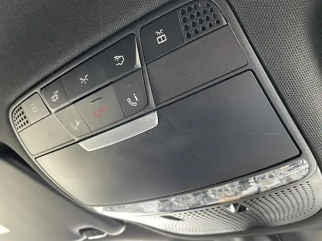 メルセデス・ベンツ ＧＬＣ２００ クーペスポーツ 東京都 2019(平31)年 5.6万km オブシディアンブラック ダイヤモンドグリル　ハーフレザーシート　ＲＳＰ　シートヒーター　　パワーシート　純正ＨＤＤナビ　３６０°カメラ　フルセグ　パワーリアゲート　ＬＥＤヘッドライト　オートライト　ＥＴＣ　純正１９インチＡＷ