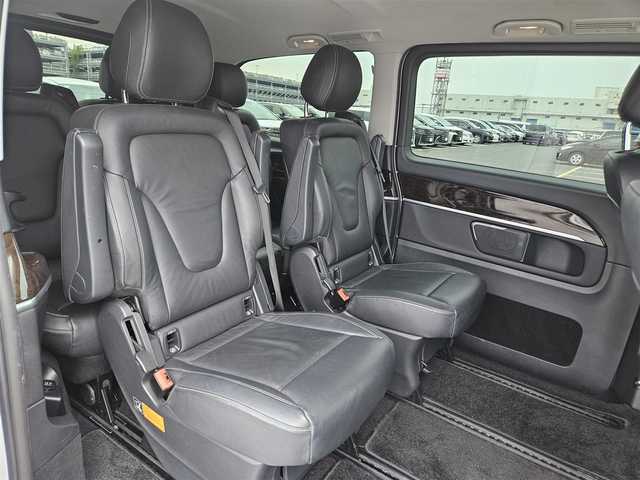 メルセデス・ベンツ Ｖ２２０ d アバンギャルド ロング 群馬県 2016(平28)年 6.3万km パール 〇レーダーセーフティパッケージ/〇COMANDシステム/・HDDナビ/・8.4インチディスプレイ/・フルセグTV/CD/DVD/〇Burmesterサラウンドサウンドシステム/〇フリップダウンモニター/〇両側パワースライドドア/〇パワーバックドア/〇ＬＥＤヘッドランプ/〇純正18インチAW/〇左右独立温度調整オートエアコン/〇レザーシート/〇シートヒーター（前席）/〇メモリー機能付パワーシート（前席）/〇禁煙車