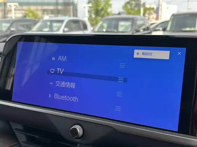 トヨタ クラウン Z 愛媛県 2024(令6)年 0.9万km プレシャスホワイトパール ワンオーナー/プッシュスタート/純正メーカーナビ（AM/FM/CD/フルセグTV/Bluetooth）/バックカメラ/ETC2.0/クルーズコントロール/AAC/パワーバックドア/パワーシート/レザーシート/シートヒーター/純正アルミホイール/横滑り防止装置/レーンキープアシスト/オートライト/オートマチックハイビーム