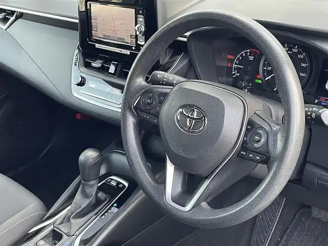 トヨタ カローラ スポーツ ハイブリッドG X 埼玉県 2018(平30)年 14万km ホワイトパールクリスタルシャイン (株)IDOMが運営する【じしゃロン川越店】の自社ローン専用車両になります。/こちらは現金またはオートローンご利用時の価格です。/自社ローンご希望の方は別途その旨お申付け下さい/純正ＳＤナビ/（AM/FM/CD/DVD/BT)/トヨタセーフティセンス　/車線逸脱防止装置　/前方アラート　/バックカメラ　/ＥＴＣ　/ＬＥＤヘッドライト　/オートハイビーム　/クルーズコントロール　/スマートキー　/プッシュスタート　/フルセグＴＶ