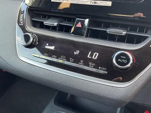 トヨタ カローラ スポーツ ハイブリッドG X 埼玉県 2018(平30)年 14万km ホワイトパールクリスタルシャイン (株)IDOMが運営する【じしゃロン川越店】の自社ローン専用車両になります。/こちらは現金またはオートローンご利用時の価格です。/自社ローンご希望の方は別途その旨お申付け下さい/純正ＳＤナビ/（AM/FM/CD/DVD/BT)/トヨタセーフティセンス　/車線逸脱防止装置　/前方アラート　/バックカメラ　/ＥＴＣ　/ＬＥＤヘッドライト　/オートハイビーム　/クルーズコントロール　/スマートキー　/プッシュスタート　/フルセグＴＶ