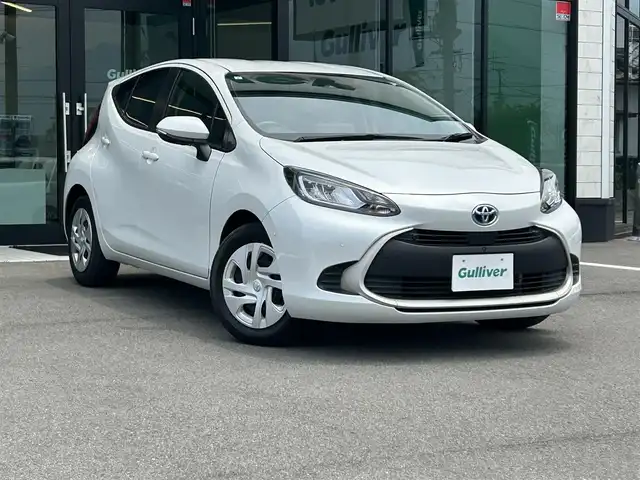 トヨタ アクア G 愛媛県 2022(令4)年 2.9万km プラチナホワイトパールマイカ 純正10.5インチメモリナビ/Bluetooth接続/ETC/アラウンドビューモニター/自動駐車システム/レーダークルーズコントロール/前後コーナーセンサー/LEDヘッドライト/USB入力端子/100V充電可能/ABS/横滑り防止装置/レーンキープアシスト/盗難防止装置/オートマチックハイビーム/Wサイドエアバッグ/衝突被害軽減システム/カーテンエアバッグ