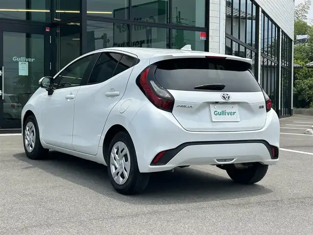 トヨタ アクア G 愛媛県 2022(令4)年 2.9万km プラチナホワイトパールマイカ 純正10.5インチメモリナビ/Bluetooth接続/ETC/アラウンドビューモニター/自動駐車システム/レーダークルーズコントロール/前後コーナーセンサー/LEDヘッドライト/USB入力端子/100V充電可能/ABS/横滑り防止装置/レーンキープアシスト/盗難防止装置/オートマチックハイビーム/Wサイドエアバッグ/衝突被害軽減システム/カーテンエアバッグ