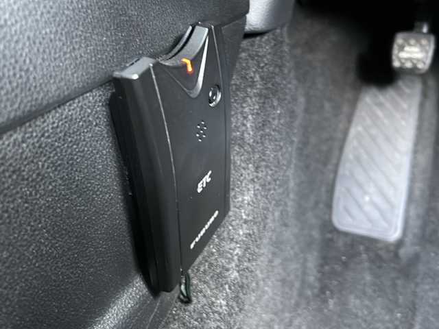 トヨタ アクア G 岐阜県 2022(令4)年 2.9万km プラチナホワイトパールマイカ 登録時走行距離28262km/純正10.5インチ純正ナビ/Bluetooth接続/ETC/アラウンドビューモニター/自動駐車システム/レーダークルーズコントロール/前後コーナーセンサー/LEDヘッドライト/USB入力端子/100V充電可能/ABS/横滑り防止装置/レーンキープアシスト/盗難防止装置/オートマチックハイビーム/Wサイドエアバッグ/衝突被害軽減システム