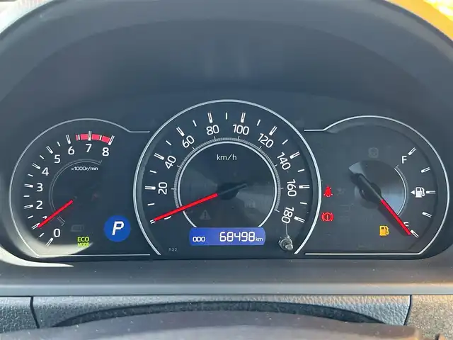 トヨタ ヴォクシー ZS 熊本県 2018(平30)年 6.9万km ホワイトパールクリスタルシャイン 社外SDナビ（ALPINE）/・AM/FM/CD/DVD/SD/AUX/USB/BT/・フルセグTV/バックカメラ/トヨタセーフティセンス/・プリクラッシュセーフティシステム/・レーンディパーチャーアラート/・先行車発進お知らせ機能/・オートマチックハイビーム/・トラクションコントロールシステム/革巻きステアリング/・ステアリングリモコン/ビルトインETC/ドライブレコーダー/オートライト/・LEDライト/・フォグライト/電動格納ミラー/・ウィンカーミラー/・ドアミラーバイザー/ドアバイザー/純正アルミホイール/社外フロアマット/スマートキー