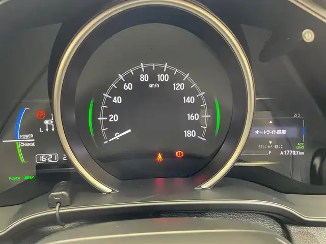 ホンダ フィット ハイブリット L ホンダセンシング 岩手県 2018(平30)年 2.2万km プラチナホワイトパール ワンオーナー/ホンダセンシング/アダプティブクルーズコントロール/レーンアシスト/衝突軽減システム/標識認識機能/横滑り防止装置/アイドリングストップ/ギャザズナビ/フルセグTV/チップアップリヤシート/熱線入りフロントウインドウ/ヒーテッドドアミラー/オートライト/LEDヘッドライト/バックカメラ/ETC/純正15インチアルミホイール