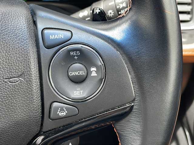 ホンダ ヴェゼル ハイブリッド Z ホンダセンシング 三重県 2016(平28)年 4.7万km モルフォブルーP 純正ナビ　/バックカメラ　/パドルシフト　/シートヒーター　/ＬＥＤヘッドライト　/フォグライト　/純正ビルトインＥＴＣ　/衝突軽減　/追従走行　/レーンキープアシスト　/先行車発進お知らせシステム　/標識認識システム/電動格納ミラー/禁煙車