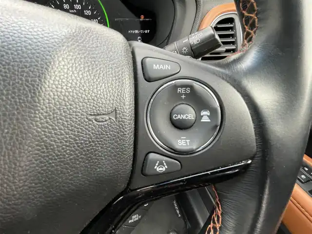 ホンダ ヴェゼル ハイブリッド Z ホンダセンシング 千葉県 2016(平28)年 4.8万km モルフォブルーP ホンダセンシング/・衝突軽減ブレーキ/レーンキープアシスト/・レーダークルーズコントロール/オートハイビーム/・クリアランスソナー/純正メモリナビ(VXM-164VFi)/・フルセグ/BT/DVD/CD/USB/バックカメラ/ステアリングスイッチ/ETC/ハーフレザーシート/シートヒーター(D/N席)/LEDヘッドライト/オートライト/フォグライト/スマートキー/プッシュスタート/ルーフレール/17インチAW/純正フロアマット