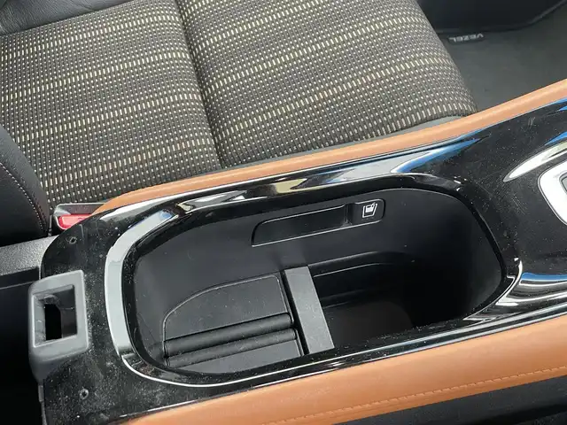 ホンダ ヴェゼル ハイブリッド Z ホンダセンシング 千葉県 2016(平28)年 4.8万km モルフォブルーP ホンダセンシング/・衝突軽減ブレーキ/レーンキープアシスト/・レーダークルーズコントロール/オートハイビーム/・クリアランスソナー/純正メモリナビ(VXM-164VFi)/・フルセグ/BT/DVD/CD/USB/バックカメラ/ステアリングスイッチ/ETC/ハーフレザーシート/シートヒーター(D/N席)/LEDヘッドライト/オートライト/フォグライト/スマートキー/プッシュスタート/ルーフレール/17インチAW/純正フロアマット