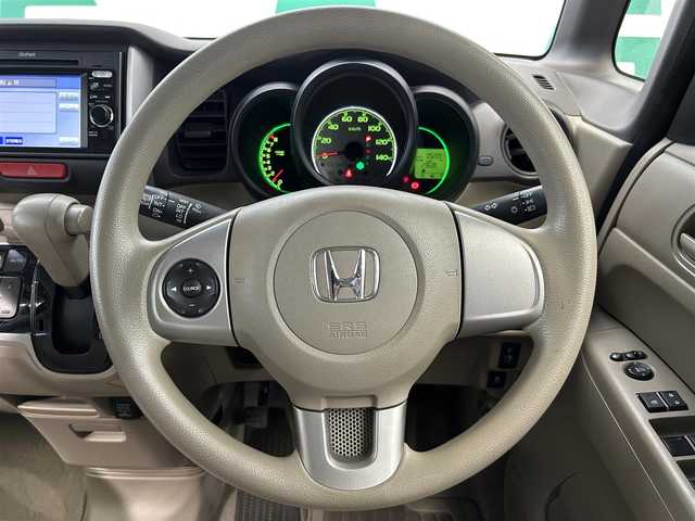 ホンダ Ｎ ＢＯＸ G Lパッケージ 鹿児島県 2013(平25)年 5.2万km プレミアムディープロッソパール 禁煙/純正ディスプレイオーディオ/（ワンセグTV/CD/Bluetooth）/片側パワースライドドア/純正フロアマット/ドアバイザー/アイドリングストップ/ドアバイザー/チップアップシート/ヘッドライトレベライザー