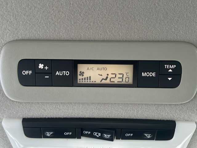 日産 セレナ e－パワー ハイウェイスター V 広島県 2021(令3)年 4.1万km ブリリアントホワイトパール 2トーン プロパイロット /純正10インチナビ/CD/DVD/Blu-ray/DTV/Bluetooth/アラウンドビューモニター/デジタルインナーミラー /純正フリップダウンモニター/両側パワースライドドア /防水シート/LEDオートライト/オートハイビーム/ビルトインETC2.0/ドライブレコーダー/後席エアコン/スマートキー/プッシュスタート /純正アルミホイール/フロアマット