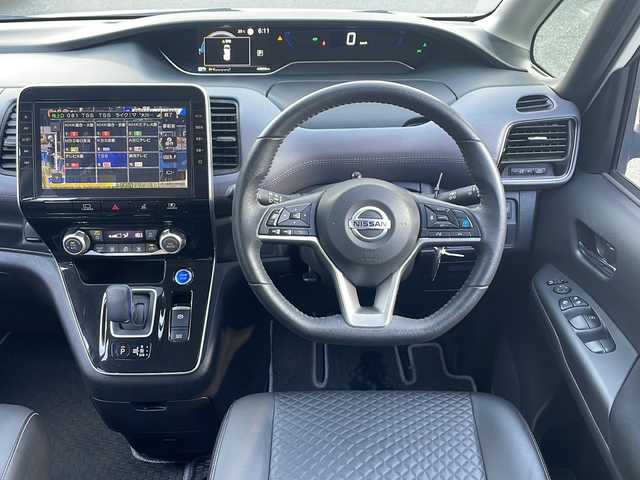 日産 セレナ e－パワー ハイウェイスター V 広島県 2021(令3)年 4.1万km ブリリアントホワイトパール 2トーン プロパイロット /純正10インチナビ/CD/DVD/Blu-ray/DTV/Bluetooth/アラウンドビューモニター/デジタルインナーミラー /純正フリップダウンモニター/両側パワースライドドア /防水シート/LEDオートライト/オートハイビーム/ビルトインETC2.0/ドライブレコーダー/後席エアコン/スマートキー/プッシュスタート /純正アルミホイール/フロアマット
